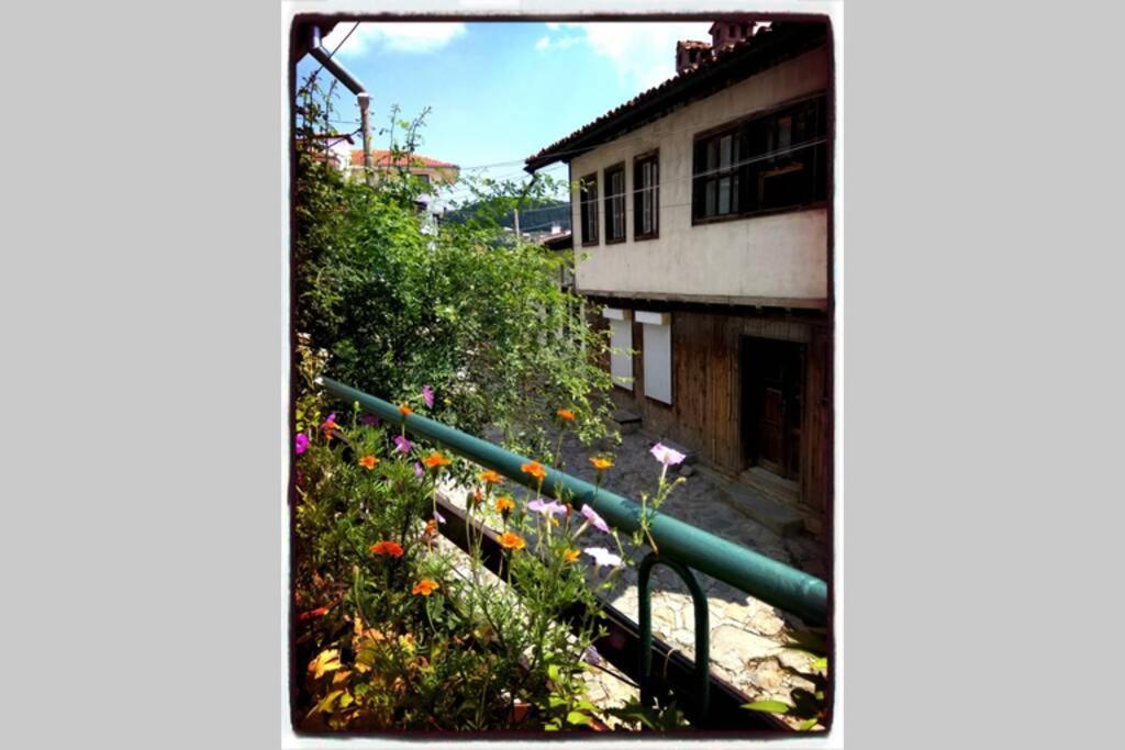 Authentic Guest Stay In The Heart Of Veliko Tarnovo Студио С Изглед Към Царевец Extérieur photo