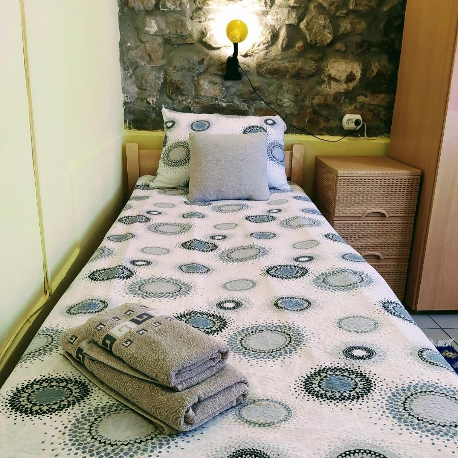 Authentic Guest Stay In The Heart Of Veliko Tarnovo Студио С Изглед Към Царевец Extérieur photo