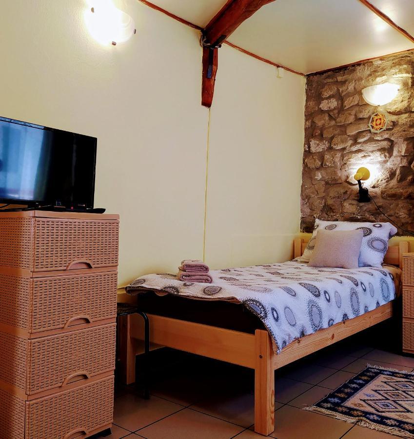 Authentic Guest Stay In The Heart Of Veliko Tarnovo Студио С Изглед Към Царевец Extérieur photo